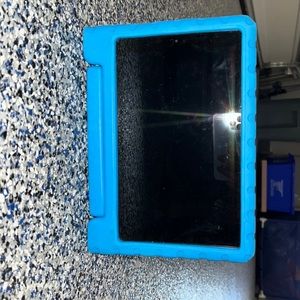 Fire HD 10 Tablet (10.1" 1080p full HD display, 32 GB) – Black (2019 Release).